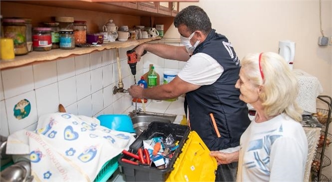 Mersin Büyükşehir’in Evde Sağlık ve Bakım Hizmeti Dört Dörtlük Hizmet Veriyor