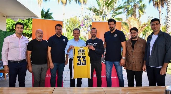 Mersin Büyükşehir Belediye Başkanı Vahap Seçer, Msk Erkek Basketbol Takımı İle Kahvaltıda Bir Araya Geldi