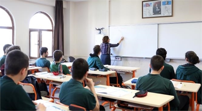 Ortaöğretim Kurumları Yönetmeliği'nde Yapılan Düzenlemede Öğretmen Çocuklarının Nakil ve Geçiş İşlemleri Konusunda Değişikliğe Gidildi