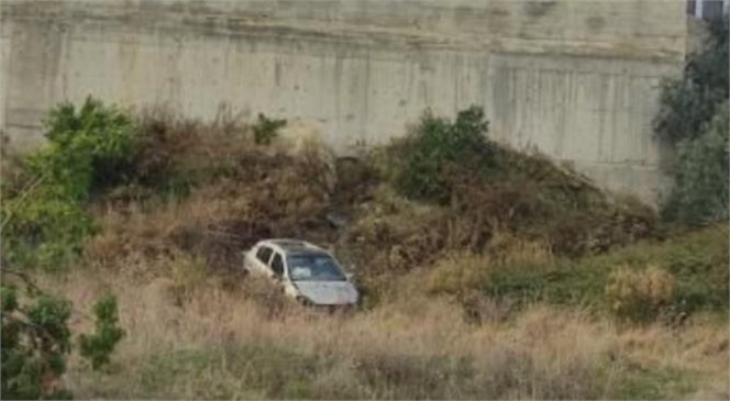 Mersin’de Araç Park Etme Sırasında Yüksekten Düştü