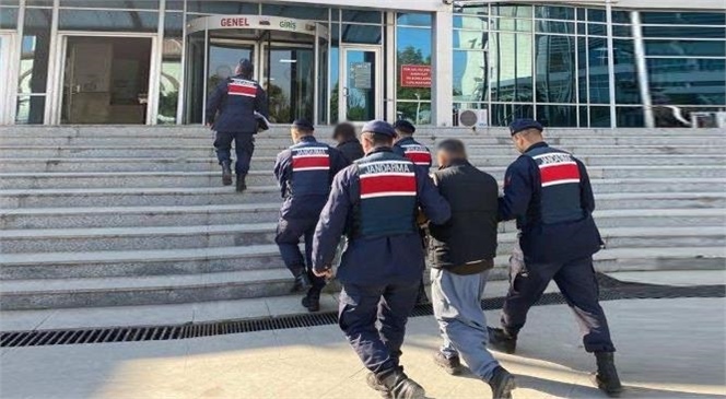 Mersin İl Jandarma Komutanlığı Ekipleri Kasten Öldürme Suçundan Aranan 4 Şahsı Kıskıvrak Yakaladı