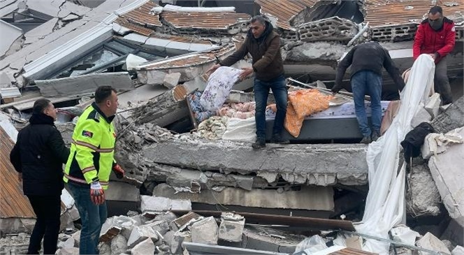 Mersin Büyükşehir, Depremden Etkilenen İllere Yardıma Koştu