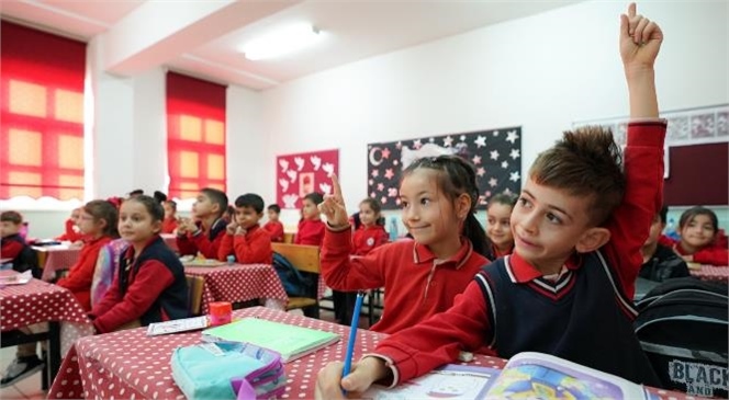 Depremden Etkilenen İller Dışındaki 71 İldeki Tüm Kademelerdeki Öğrenciler, Yarın Ders Başı Yapacak