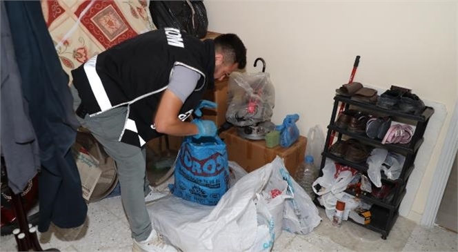 Mersin'de 14 FETÖ Şüphelisinin Yakalanmasına Yönelik Eş Zamanlı Operasyon