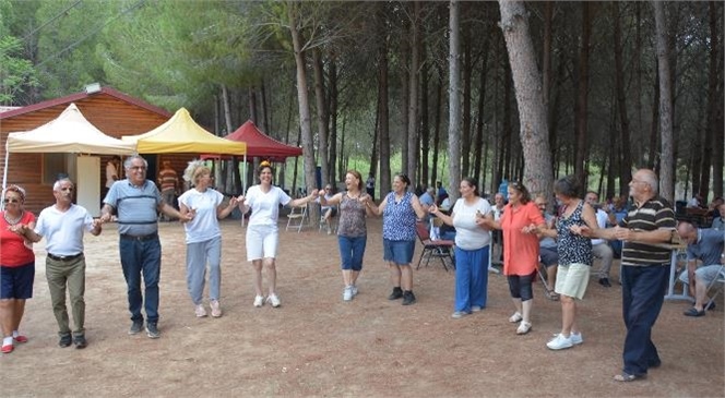 Tarsus Gençlik Kampı’nda ‘emekliler Haftası’ Etkinlikleri