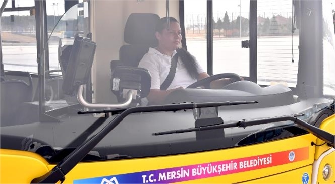 Mersin Büyükşehir’de Toplu Taşıma Eğitimli ve Yetkin Şoförlere Emanet