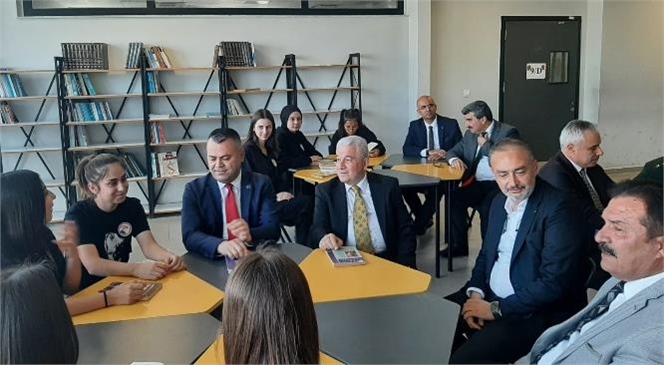 TOBB Mesleki ve Teknik Anadolu Lisesi'ne "100. Yıl Atatürk Kütüphanesi" Kazandırıldı