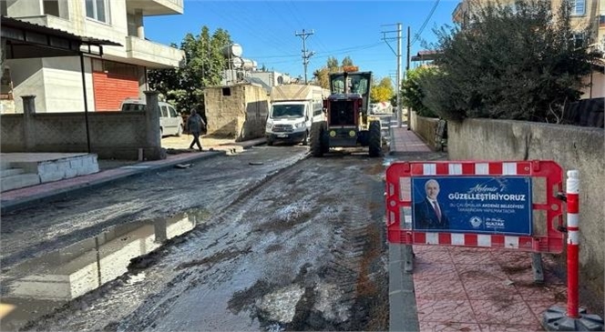 Akdeniz'de Ömrünü Tamamlayan Yollar Sıcak Asfalt İle Kaplanıyor! Köselerli Mahallesi’nin Sokakları Yenileniyor