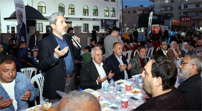 Akdeniz Belediye Başkanı ve Cumhur İttifakı Akdeniz Belediye Başkan Adayı M. Mustafa Gültak İftar Sofrasında Vatandaşlarla Buluştu