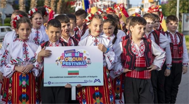 Büyükşehir’in Uluslararası Çocuk Festivali İle Mersin Sokakları Karnaval Alanına Döndü, Mersin’in En Coşkulu, En Renkli Festivali: Uluslararası Çocuk Festivali