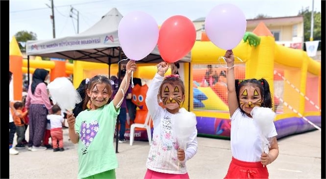 Mersin Büyükşehir Erdemlili Çocuklara 23 Nisan Coşkusunu Bir Kez Daha Yaşattı, Büyükşehir Tapureli Mahallesi’nde Çocuklar İçin Eğlence Düzenledi