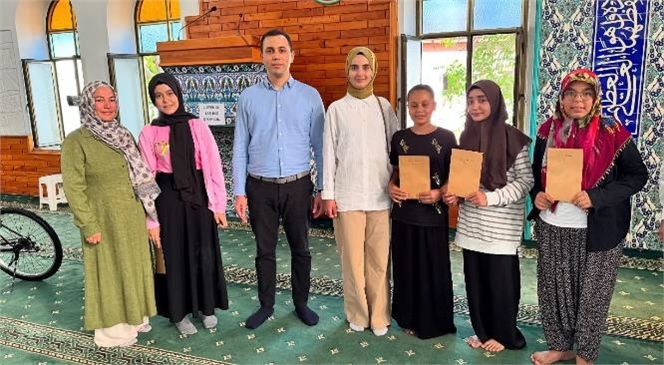 Kaymakam Avcı, Kur’an Kursu Öğrencilerine Ödüllerini Verdi