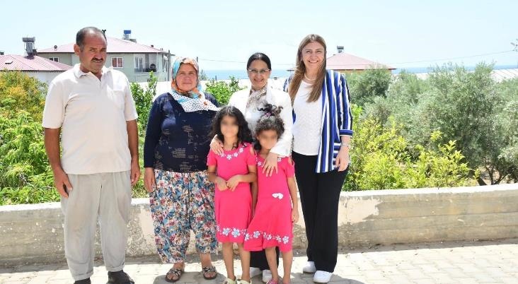 Vali Eşi Toros'tan Koruyucu Aileye Ziyaret