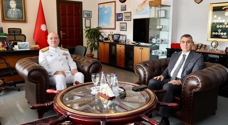 Vali Toros'tan, Tuğamiral Kazankaya'ya İade-i Ziyaret