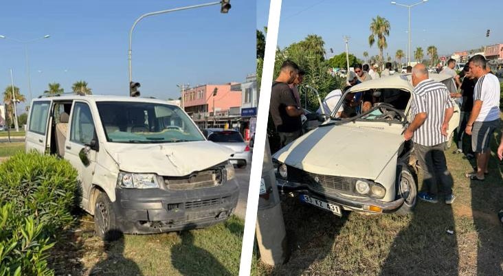 Mersin Silifke Atayurt Işıklarında Kaza: Minibüs İle Otomobil Çarpıştı:1 Yaralı