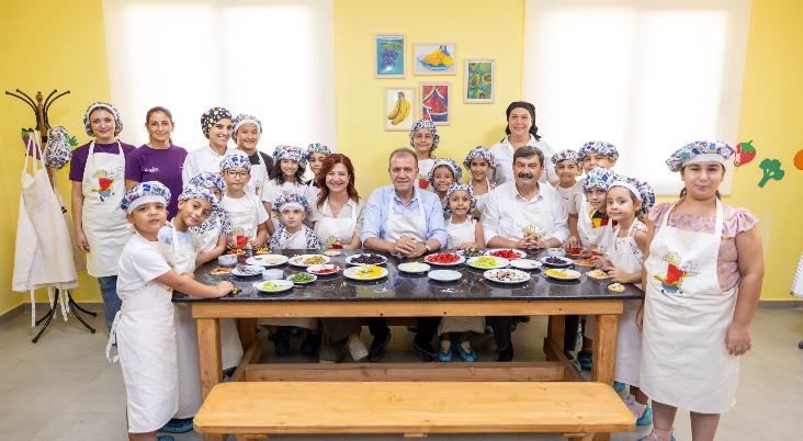 Başkan Vahap Seçer ve Meral Seçer'den Toroslar Spor Park ve Çocuk Kampüsüne Ziyaret