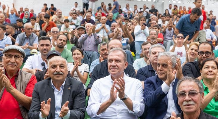 Başkan Seçer, 30 Ağustos Kapsamında Düzenlenen ‘gözne Karakucak Güreşleri’ni İzledi