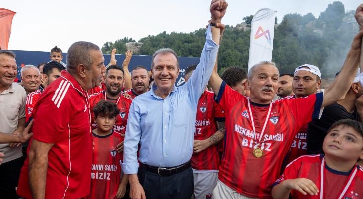 ‘30 Ağustos Fındıkpınarı Zafer Turnuvası’nın Finaline Katılan Başkan Seçer: "Burada Her Yıl Kardeşlik Kazanıyor"