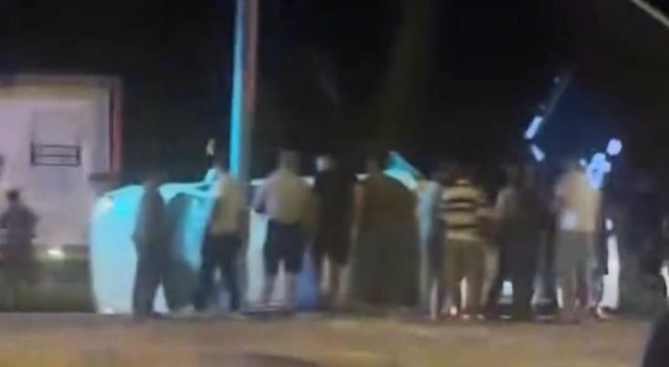 Mersin’de Cennet Cehennem Kavşağında Kaza: Araç Çarpıştı Yan Yattı Yaralılar Var