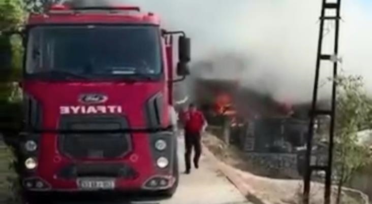 Mersin Kahramangülek Mahallesinde Ev Yangını