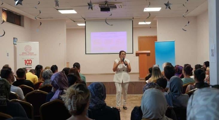 Mersin'de Okul Öncesi "Okula Uyum Süreci ve Bu Süreçte Aile Yaklaşımları" Konularında Seminer.Düzenlendi