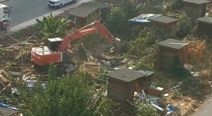 Mersin Mezitli Soli’de Erken Saatte Başlayan Yıkım Tepki Çekti