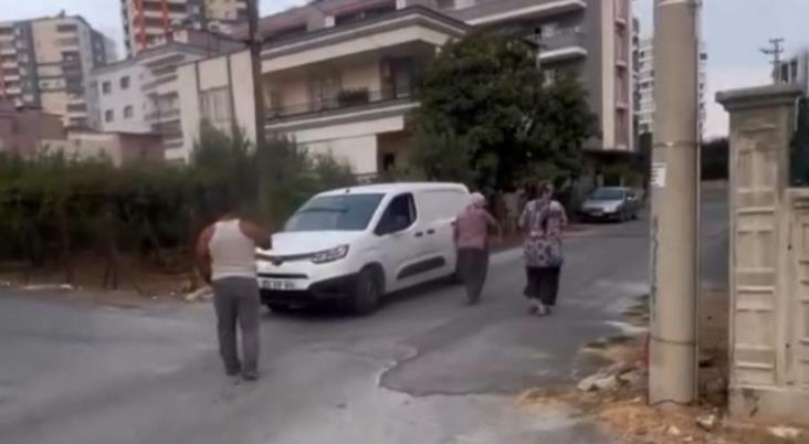 Mersin Tarsus'ta Ticari Araç İle Elektrikli Bısiklet Kazası:1 Yaralı