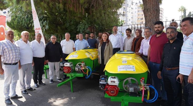 Mersin Erdemli'de Çiftçilere Pülverizatör Dağıtıldı