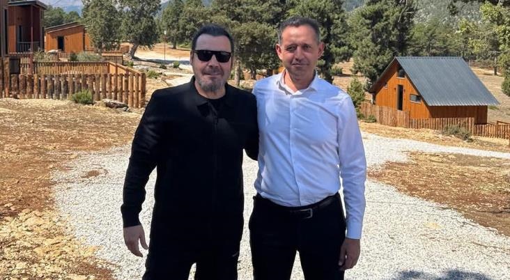 Türk Pop Müziği Sanatçısı Yaşar, Başkan Sofu'yu Ziyaret Etti