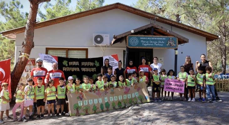 Mersin'de Dumlupınar Anaokulu Öğrencileri, "Yeşil Vatan" Etkinlikleri Kapsamında Doğaya Sahip Çıktılar