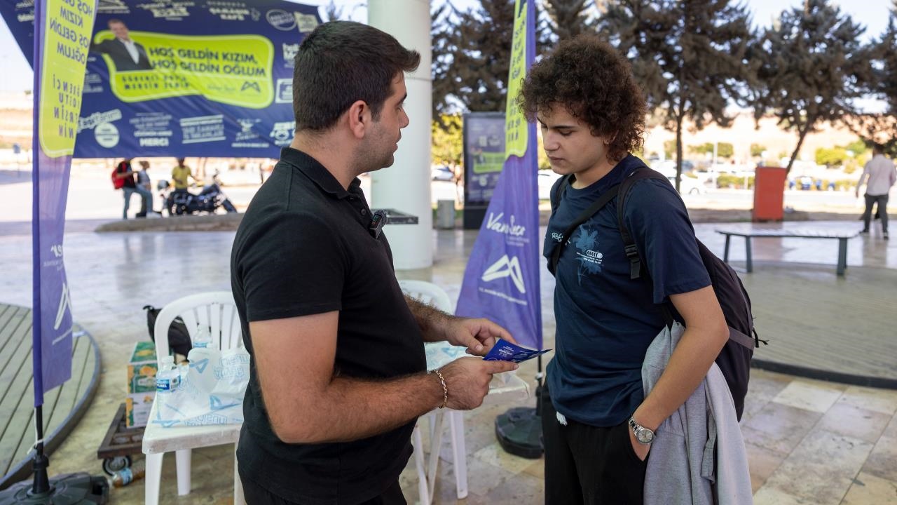 Mersin’e Adım Atan Öğrencilere İlk Destek Büyükşehir’den