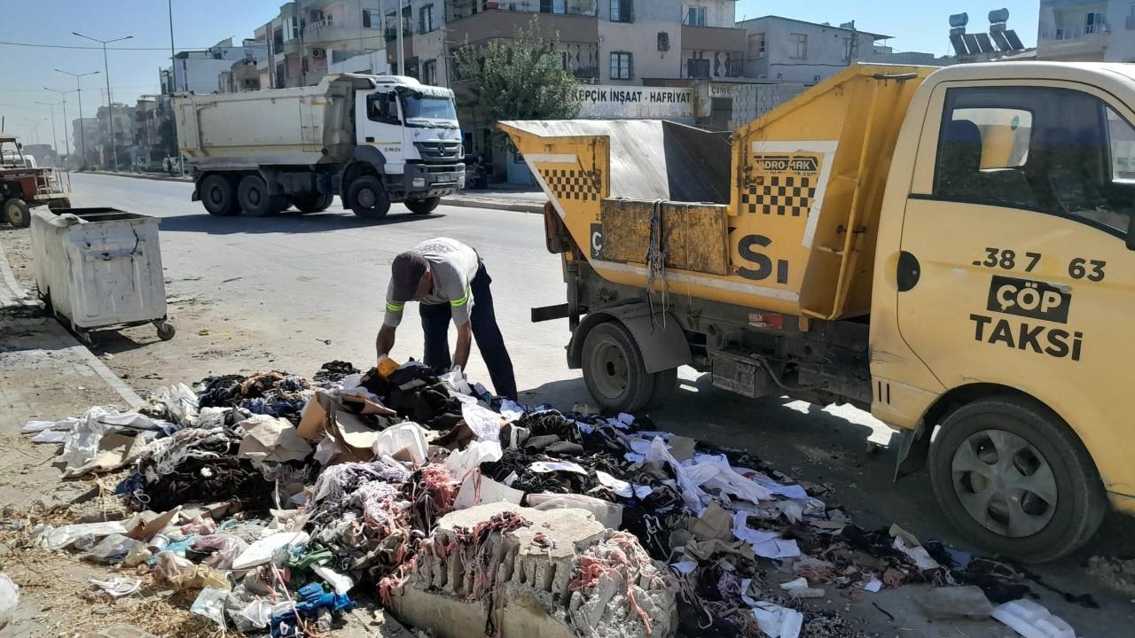 Mersin Akdeniz’de Temizlik Seferberliği: Her Gün 350 Ton Çöp Toplanıyor