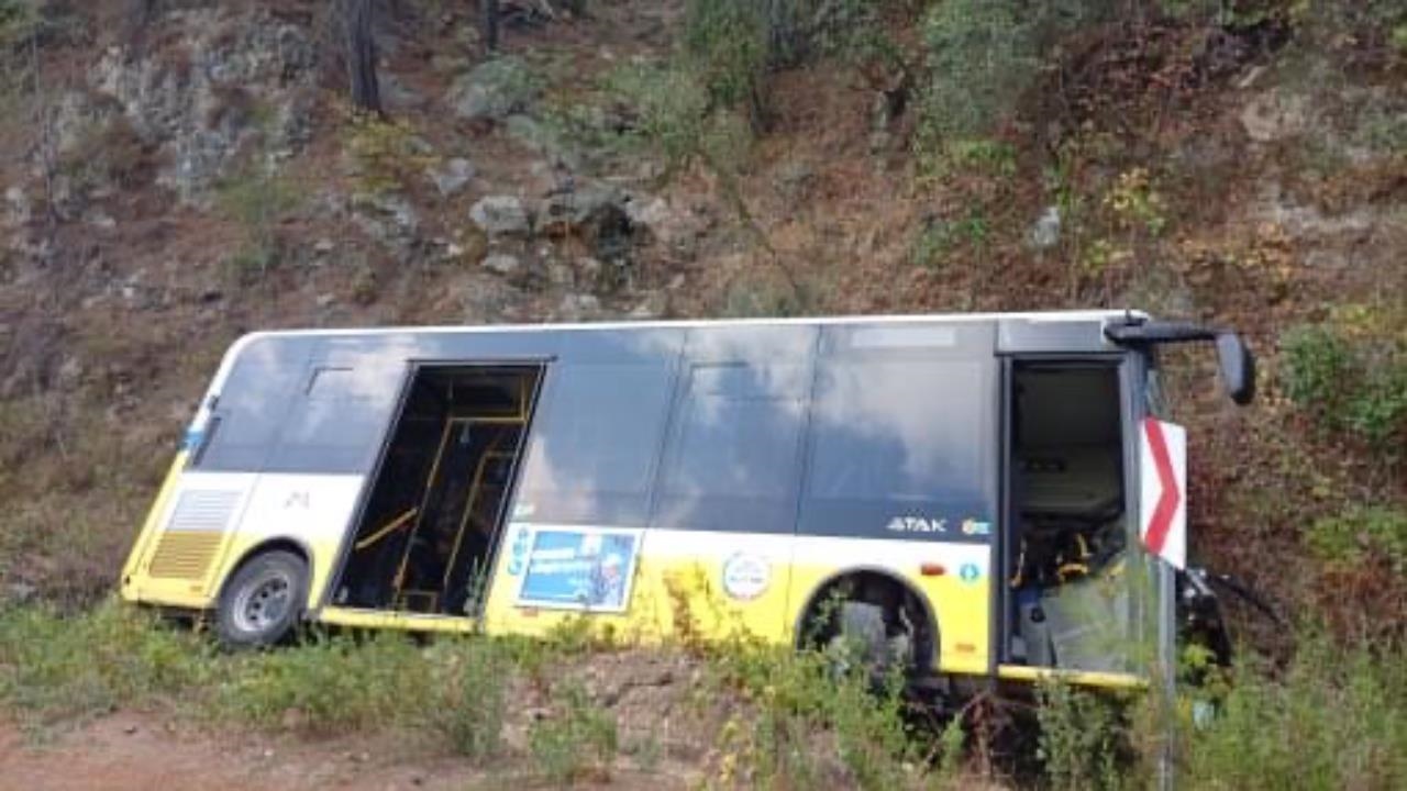 Otobüs Kazası: Mersin Yenişehir Çukurkeşlik'teki Kazada Köy Yolunda Otobüs Şarampole İndi: Can Kaybı Yok