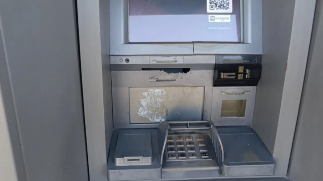 Çalıntı 60 Kartla Atm'yi Boşaltacaktı, Başaramayınca Cihaza Zarar Verdi