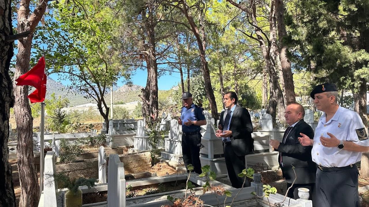Mersin Bozyazı'da Şehit ve Gazilerin Kabirlerine Ziyaret