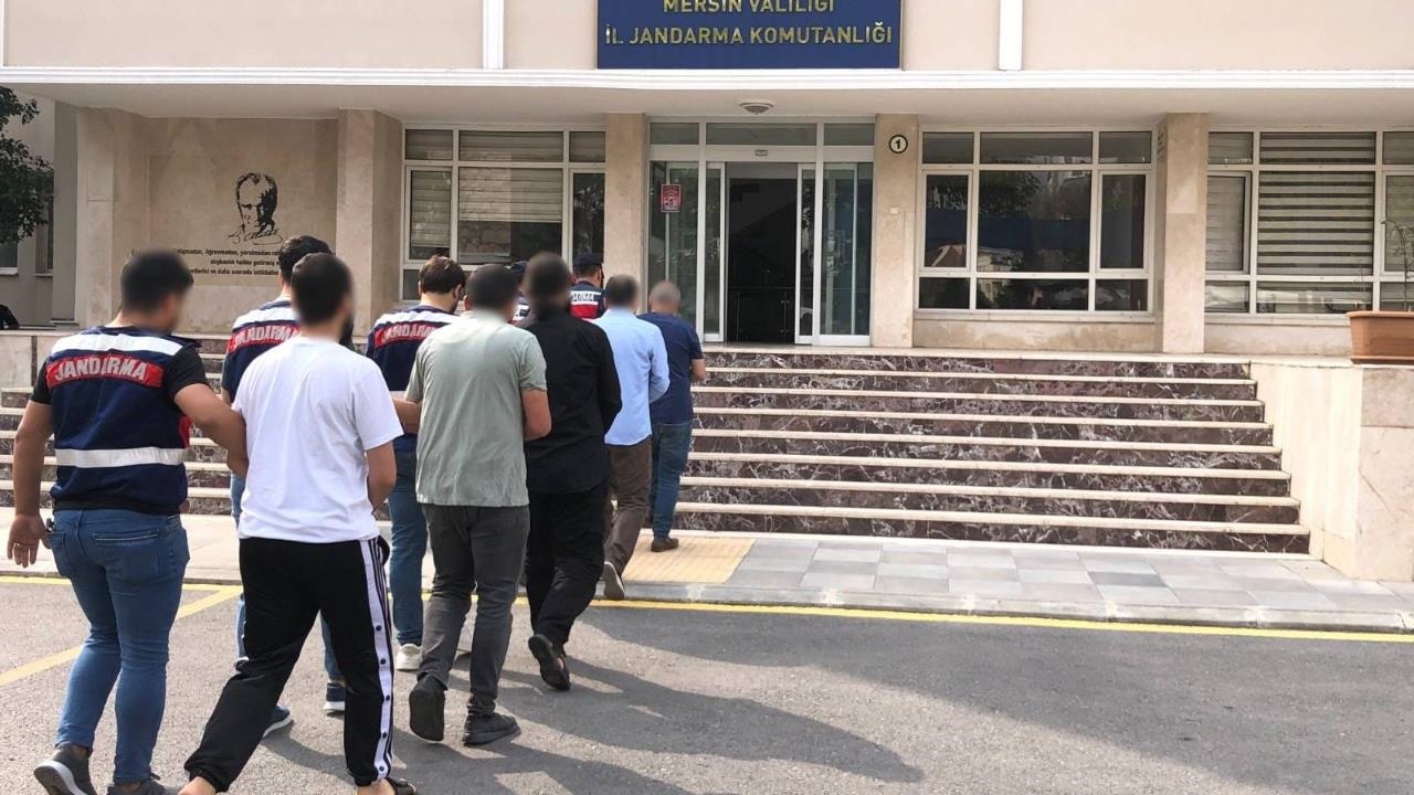 Mersin'de Jandarmadan Aranan Şahıslara Sıkı Takip