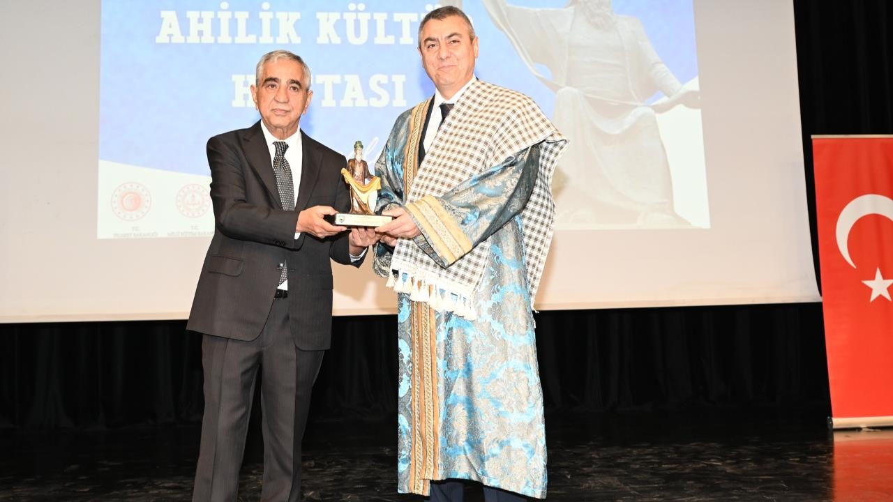 Mersin Valisi Atilla Toros Ahi Baba İlan Edildi