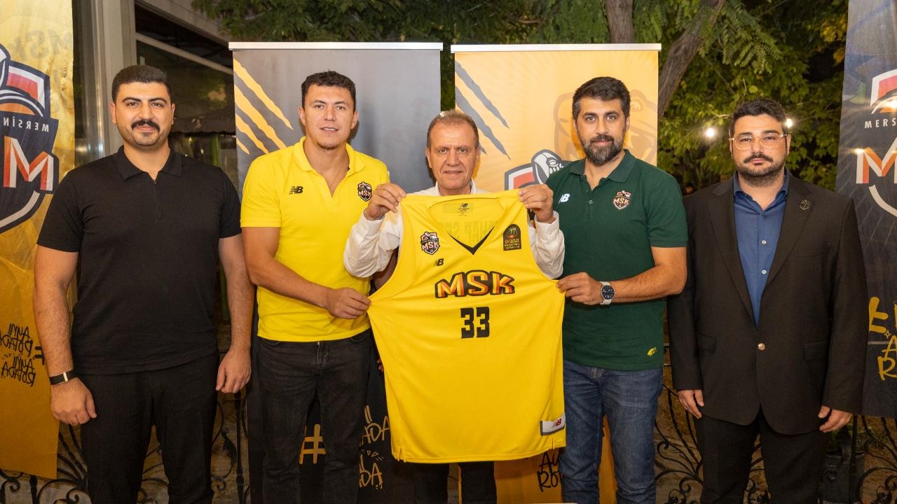 Başkan Seçer, MSK Erkek Basketbol Takımı İle Bir Araya Geldi