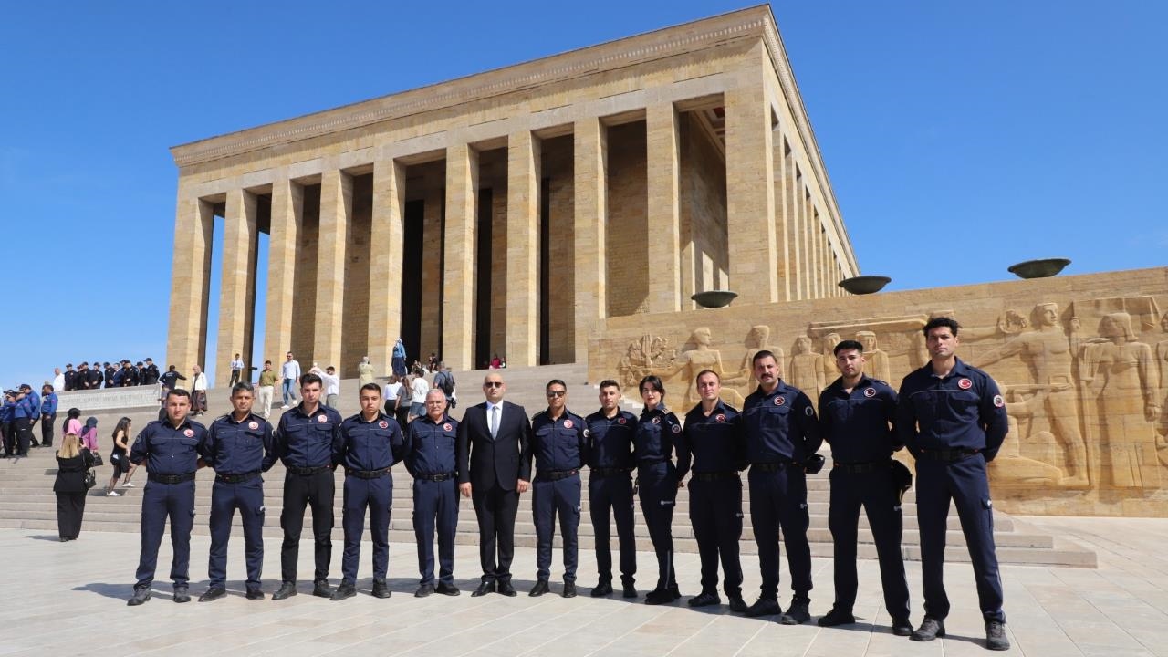 Mersin Büyükşehir İtfaiyecileri Ata’nın Huzurunda