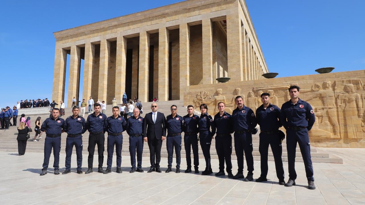 Mersin Büyükşehir İtfaiyecileri Ata’nın Huzurunda