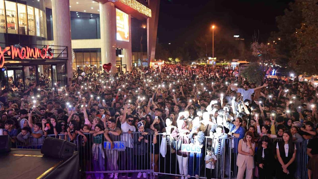 Mardin'de Mardian Mall 5. Yılını Kutladı