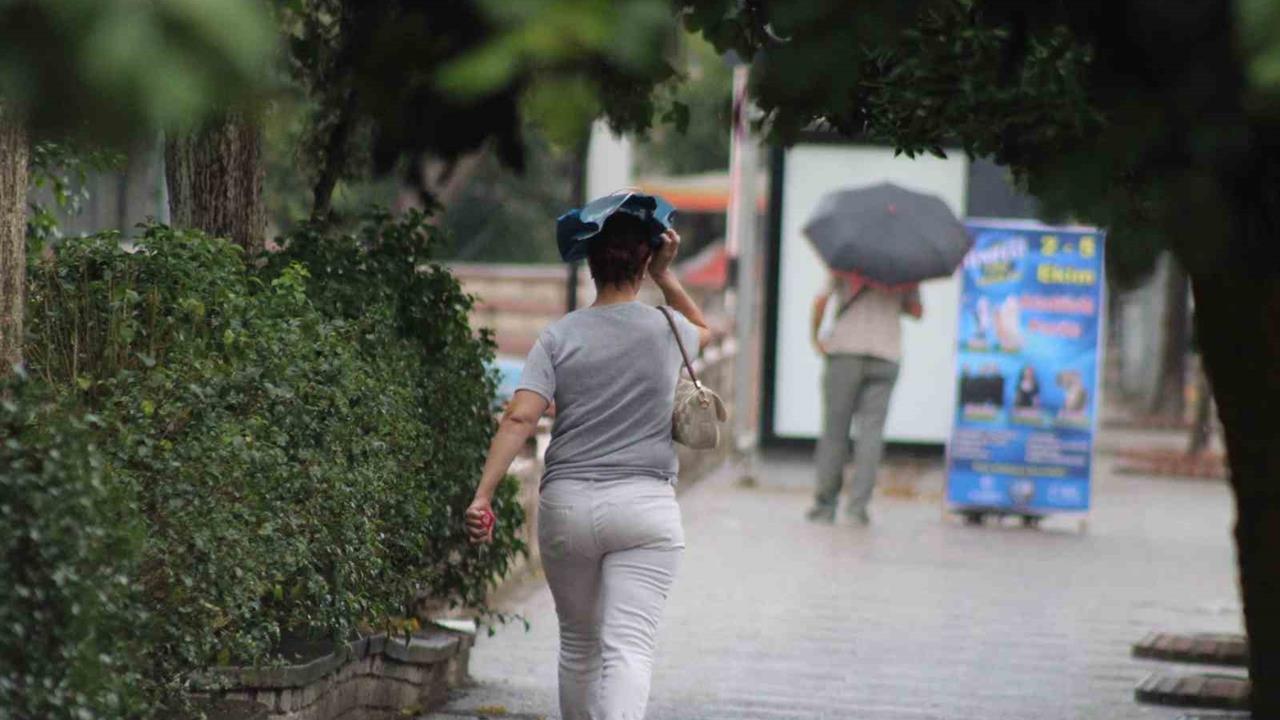 Aydın’da Sağanak Yağış Hayatı Olumsuz Etkiledi