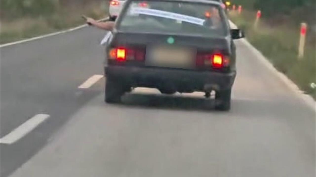 Sakarya'da Düğün Konvoyunda Havaya Ateş Açan Şahsa Ceza Kesildi