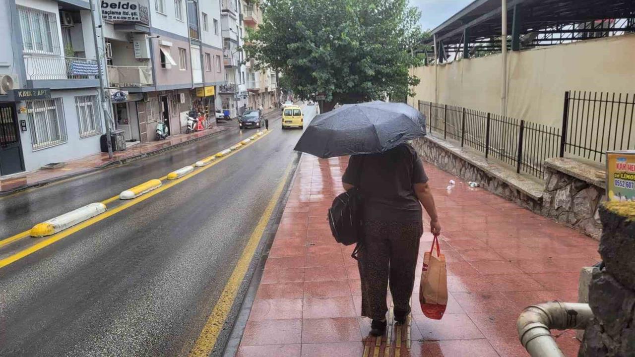 Aydın'da 4 Ay Sonra Yağmur Sevinci