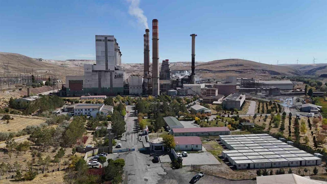 Sivas'ta Termik Santralde Yangın Kontrol Altına Alındı