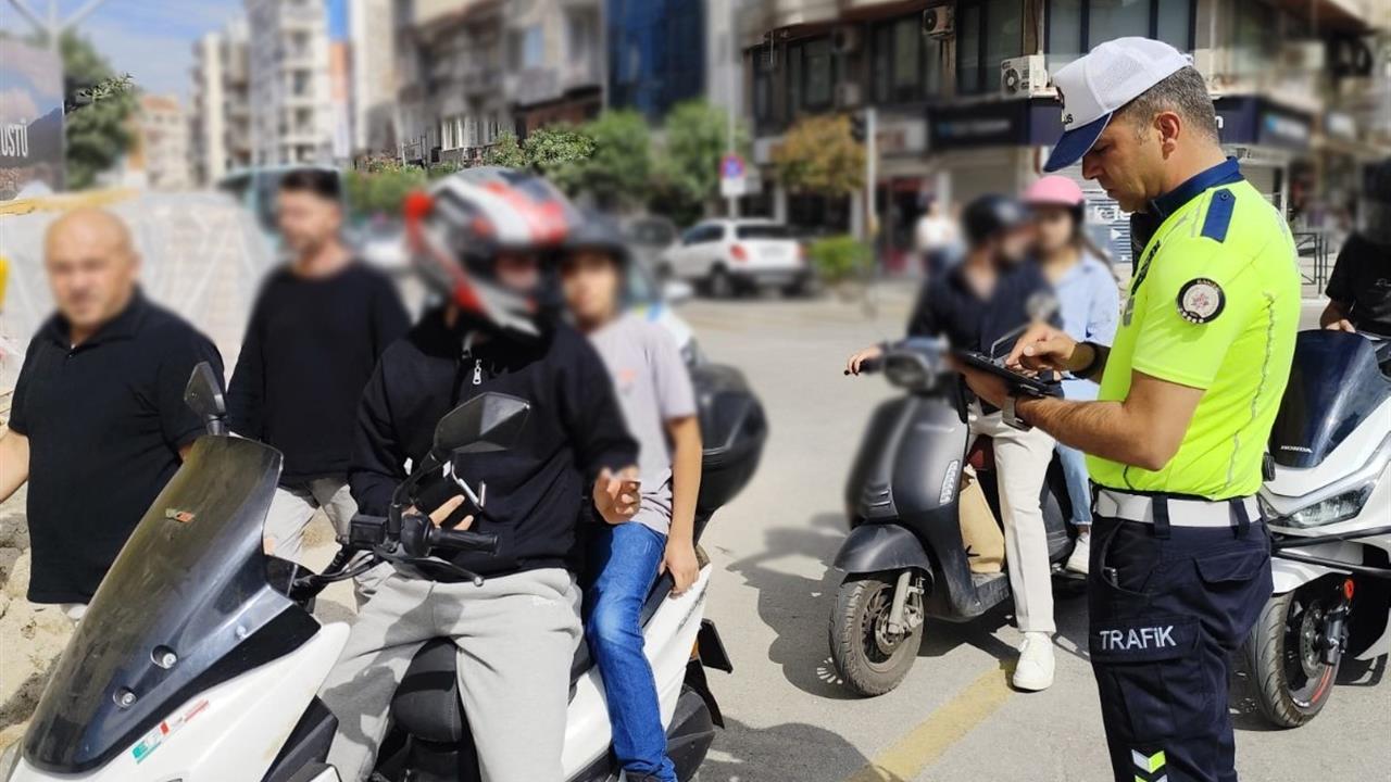 Manisa'da Motosiklet Denetimi: 748 Sürücüye Ceza Kesildi