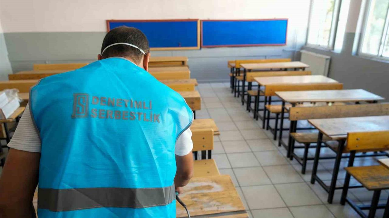 Manisa'da Eğitime Destek Veren Yükümlülere Teşekkür Belgesi Verildi