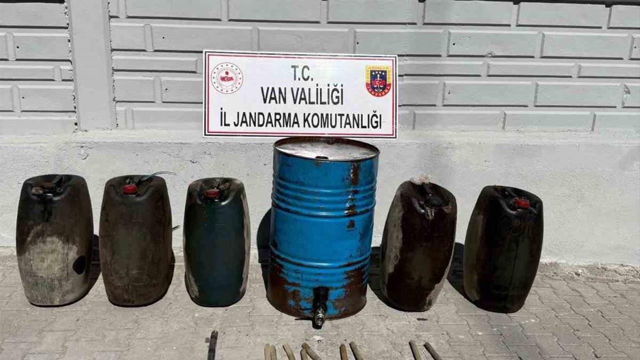 Başkale'de 319 Litre Kaçak Akaryakıt Ele Geçirildi