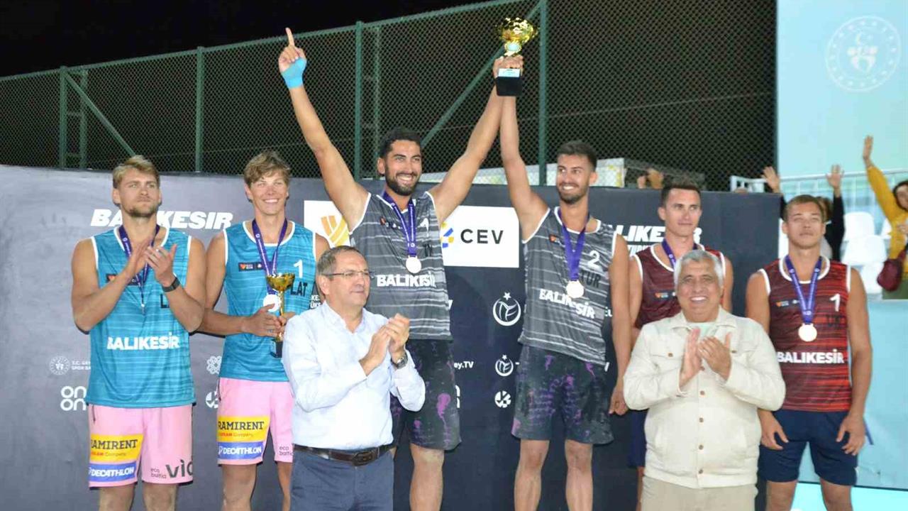 Ayvalık’ta Plaj Voleybolu Dünya Turu Sona Erdi