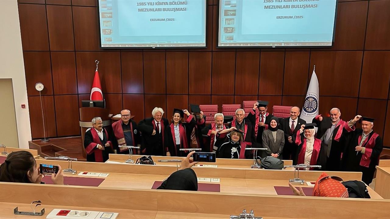 Erzurum'da Kimya Bölümü Mezunları 40. Yıl Buluşmasında Bir Araya Geldi
